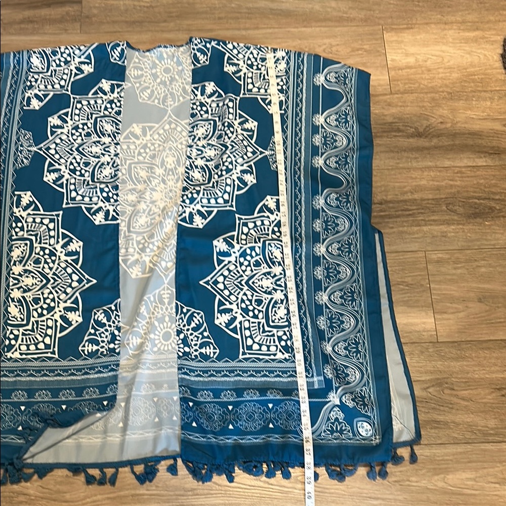 NWOT Blue and White Swim Coverup with‎ Flowing Design with Fringe - Picture 4 of 4